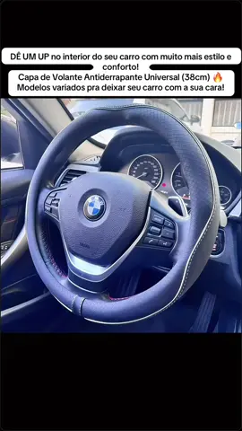 Conforto na pegada, firmeza na direção e muito mais estilo! 👉 Chega de volante escorregando ou desgastado! 💥 Instala fácil e transforma o visual na hora! 🔗 [Link na bio / Compre já] ⬇️ Comenta 