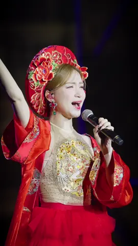 Chuỵ #hoaminzy góc mặt bên kia, nhưng không sao vì vẫn xin và hay quá ạ ;))) #vinhquangcandvietnam  #vinhquangcongannhandanvietnam🇻🇳 