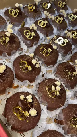 Commande spéciale mariage 💍.                                                   #sablé #sabléprestige #marriage #chocolate #gateaux 