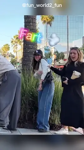 #fart #fartprank #fypシ #foryouu #prank #smileplease #funnypost #funnyprank #farting #america #trynottolaugh #fail 