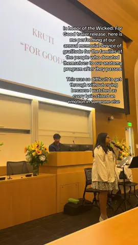 This shows truly how much music means to people, and I’m so glad I could be apart of those emotions in that moment #fyp #trend #viral #medicalstudent #medicalschool #premed #wicked #forgood 