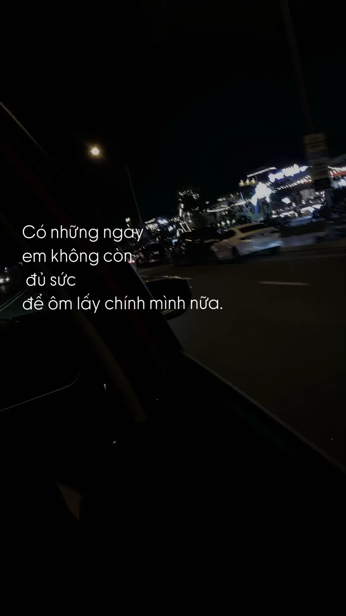 Lần này em kh còn chạy theo tình yêu ngày ấy nữa, em muốn tìm một khoảng trời bình yên tự chữa lành những vết thương và sửa sai những lỗi lầm em từng làm ra em kh muốn yêu, cũng kh cần được yêu nữa,  lần này em đã thấm mệt em cũng học cách chấp nhận nó đã kết thúc rồi, em kh mong gì về chuyện tình cảm của cả 2 nữa, chỉ là anh đã bao giờ thấy sự cố chấp và bao dung của em mà thương em chưa thôi😅