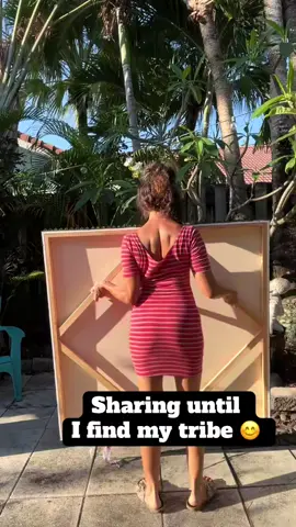 So my kids said I had to share my work with the world. So here I am sharing it til I find my tribe. I create artwork that depicts strong, free and courageous women who inspire and bring light into our worlds. Who inspires You? #muse #female #women #acrylicpainting #intuitivepainting #intuitiveart