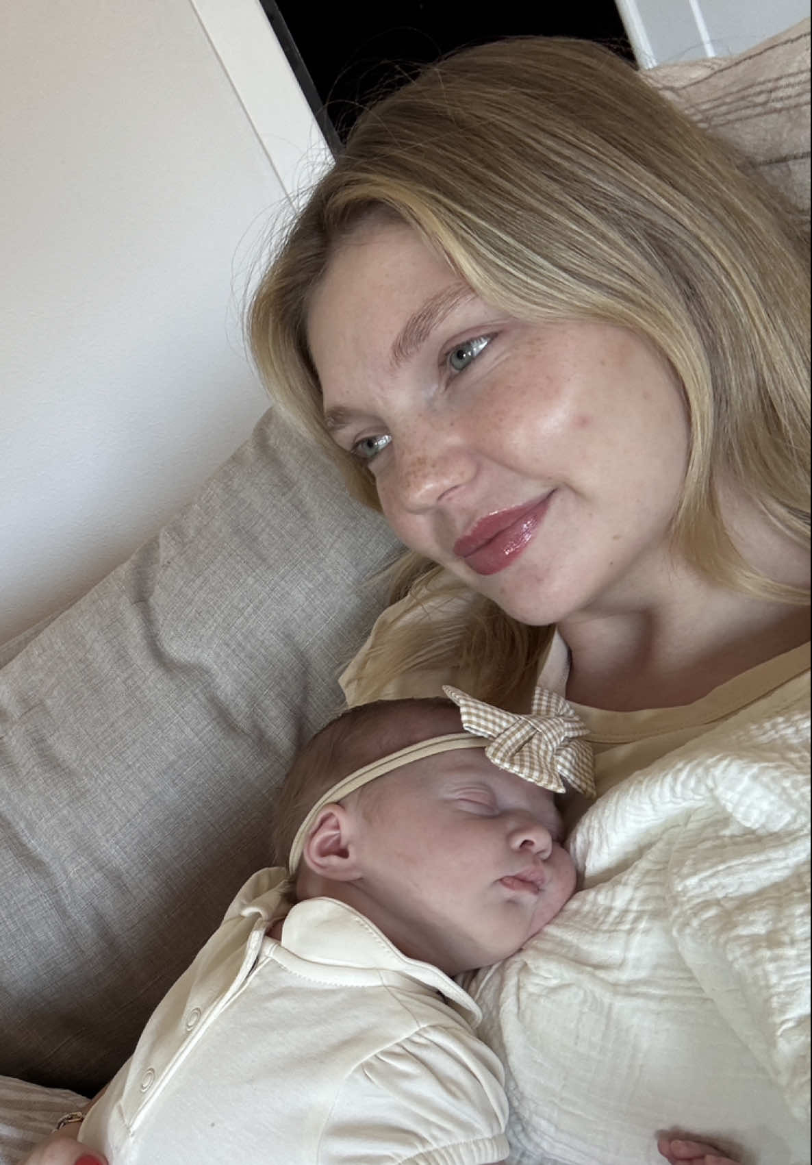 If you have a toddler or older kid do they like to look at pictures or videos from when they were a baby? #newbornbaby #newborn #babytok #newmom #fyp #ftm #postpartum #positivepostpartum #postpartumjourney 