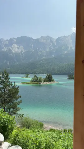 Eibsee😍 Какая красота🤩 #germany #eibsee #bayern #bavaria #germanytravel #see #zugspitze #mountain #nature #grainau 