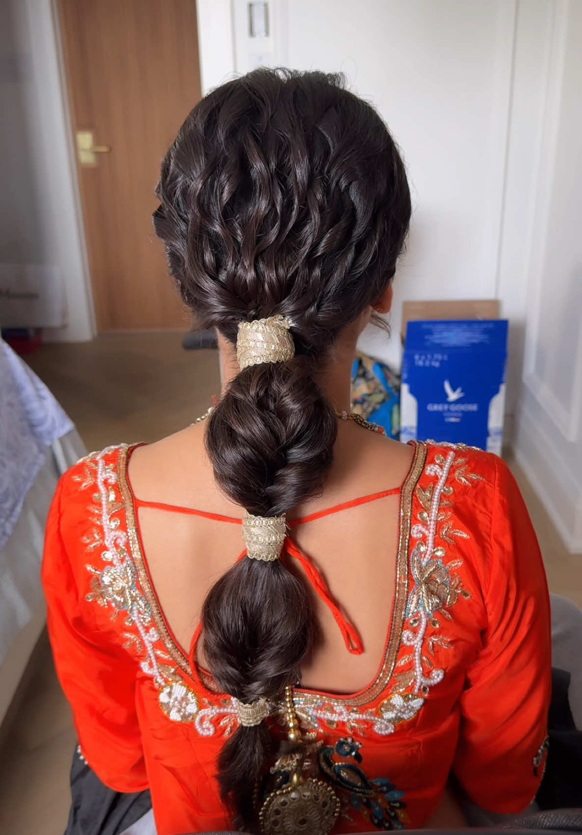 Makeup and hair booking contact @905-216-7892 #radiancebeautystudio #punjabiwedding #braidstyle#jaggo #ontariomakeupartistandhairstylist #gtamakeupartistikejaairportmakeupartist 