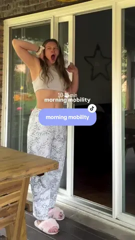 morning mobility 10-15 min ☕️⛅️ been making it a priority to take 10-15 min to get some type of movement in for myself before starting my day if that’s a walk, mobility, yoga. taking the time and space up for myself to set the tone for the day i honestly don’t count my reps or time myself this is movement that i want to feel good and free no pressure. if you’d like you can do 4 each side or 30 sec each side or listen to what feels good for you body! save & let me know any specific areas you’d like me to focus on! #morningroutine #mobilitytraining #mobilityexercise 