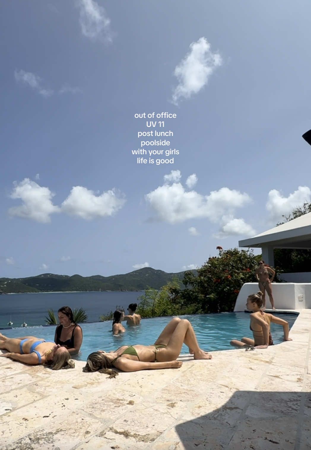 a favorite moment 🌞✨ #girlhood #girlsholiday #vacation #poolday #poolside 