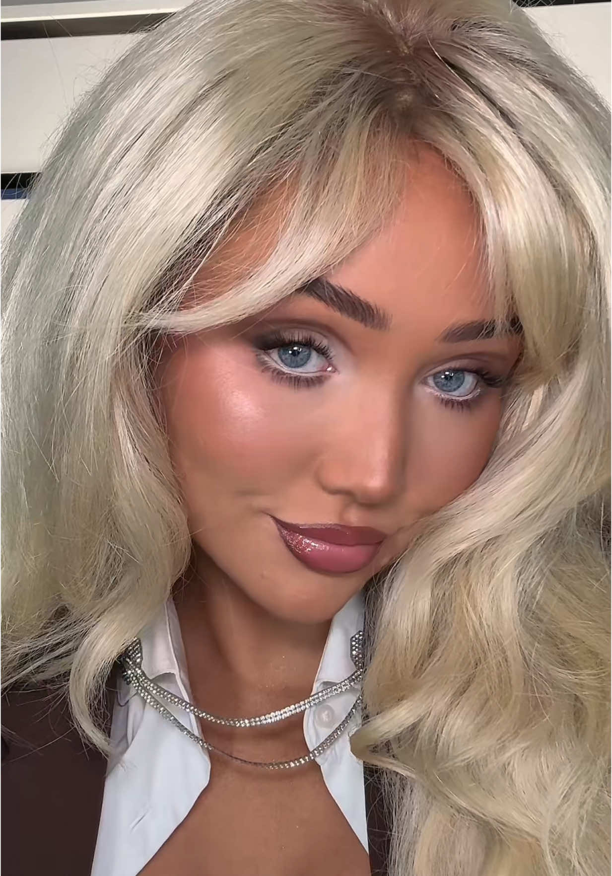 Sharing again just so I can use the new song 🥹🤍 #sabrinacarpenter #manchild #makeuptransformation #hairinspo #curtainbangs @Sabrina Carpenter 
