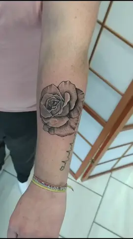 En cours.. 3rl only  * 👉👉Pour tous renseignements,  contact mp / lvtattoo31@gmail.com * Infos et réservations en message privé * 👉👉For more informations  contact mp / lvtattoo31@gmail.com ✨ ✨ ✨ ✨ ✨ ✨ ✨ ✨ ✨ ✨ ✨ ✨ #toulouse #toulousetattoo #inkedgirls #girlwithtattoos #tattoogirl #finetattoowork  #tattooworkers #artdaily #floral #tattooaddict #3rlonly #workinprogress 