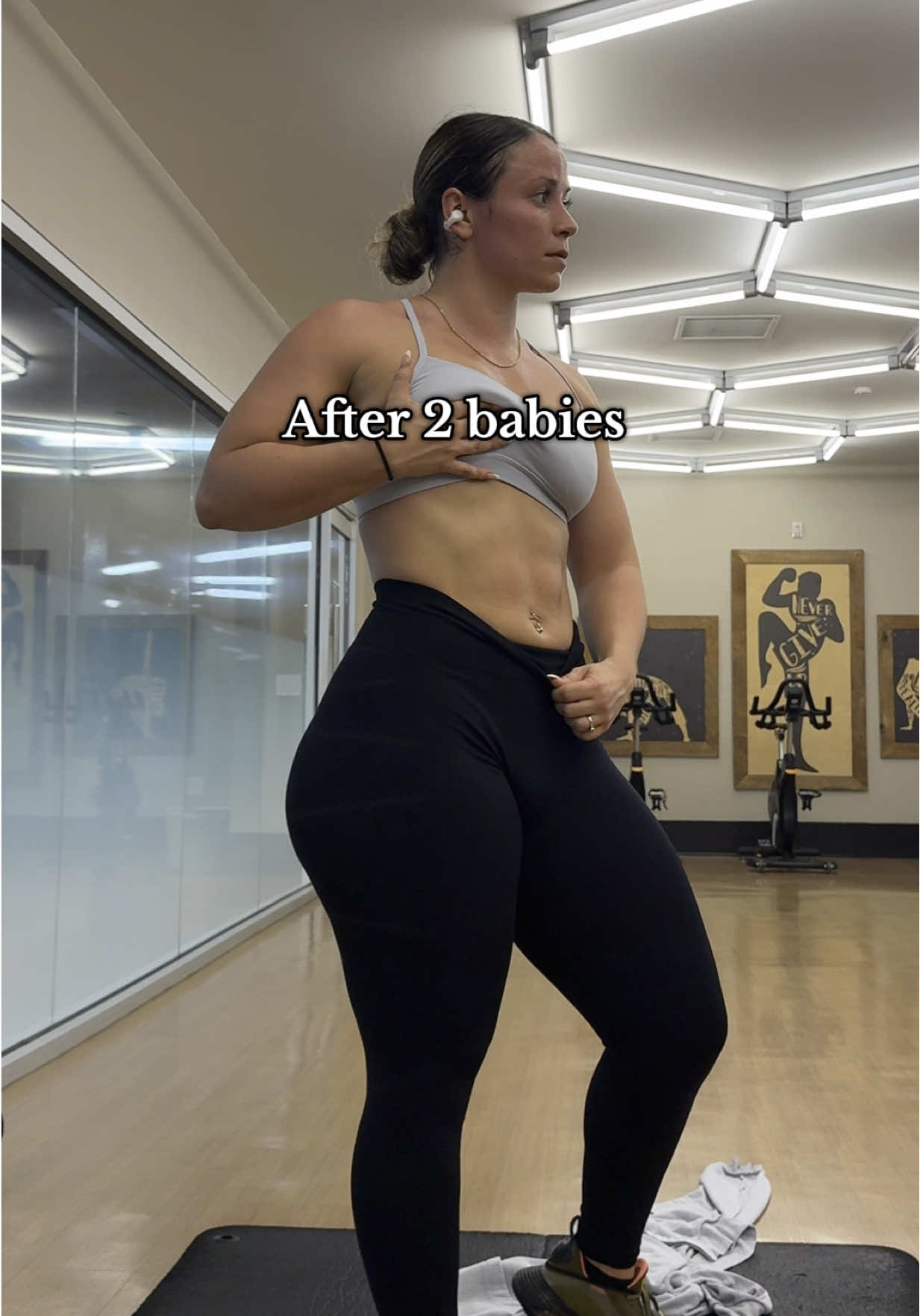 Some of my favorite postpartum core exercises 💪🏼 The reason my core has the strength It does now after 2 kids is because I stayed consistent with most of these after my 1st pregnancy, during my 2nd pregnancy, and now, 18 months postpartum. I will always add deep core exercises into my routine no matter how many months postpartum I am! Try to add these into your routine - choose 3 and perform a circuit! Save this and tag a friend below!  On top of core work, to lose fat and build muscle I’ve eaten in a slight deficit, I’ve lifted weights 4-5x a week with progressive overload, & sprinkle in cardio 2-3x a week. Don’t forget about all of the other aspects that help you “tone” and see results! If you’re lost and ready to see results: my next 6 week challenge starts June 23! To get everything you need in order to reach your goals: nutrition, workouts, accountability, community, and prizes! Click the link in bio to join us! Spots are filling up! 🫶🏼 #foryou #fyp #viral #trending #trend #fitmom #core #momof2 #hardwork #workout #motivation #inspiration 