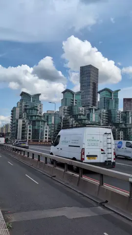 ##traveltiktok #streets_of_london_ #londonlife #fyp #bestdestinations #citys #london #london 