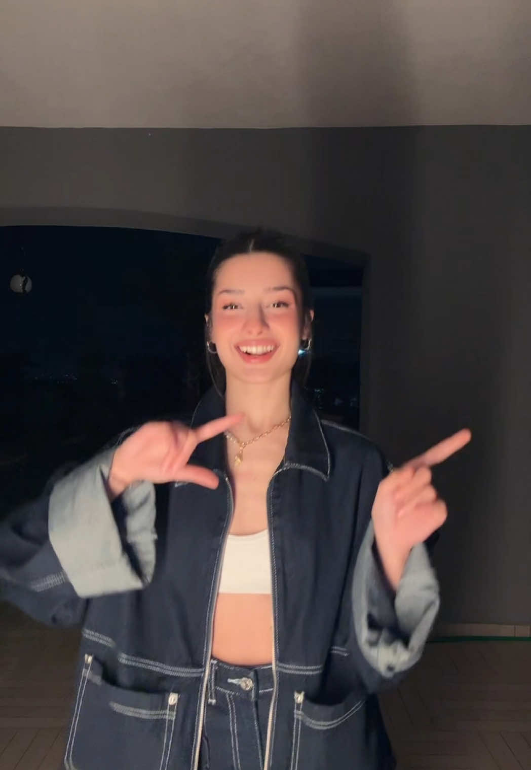 👀