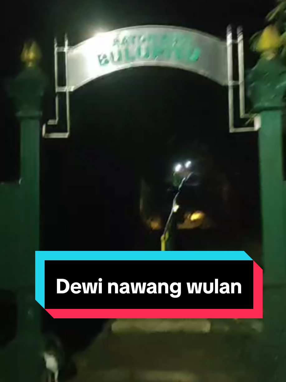 petilasan dewi nawang wulan#jejakleluhur #ziarohwali #fyp #makamwali #sepiritual #penyejukhati #wisatareligi #jawatengah #firal 