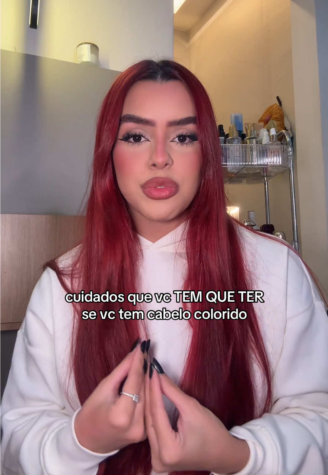 meus cuidados quase que obrigatórios 😍🍒                                                                        .                                                                       . #cabelovermelho #cabelo #dicasdecabelo #cabelocolorido #ruiva #cabelos 