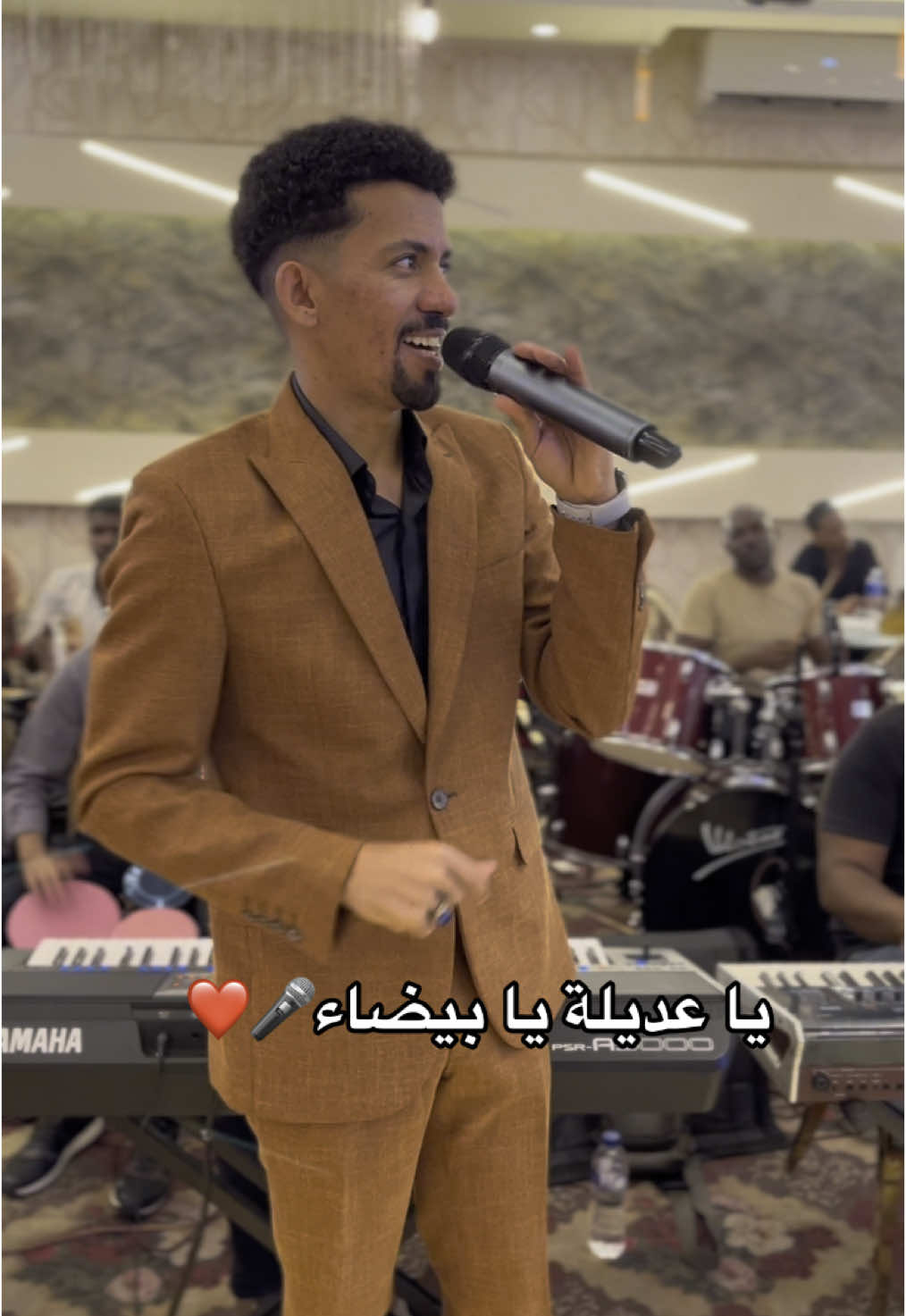 يا عديلة يا بيضاء❤️ #fyp #foryou #viral #fyppppppppppppppppppppppp #الشعب_الصيني_ماله_حل😂😂 #مشاهير_تيك_توك #saudiarabia #sudanese_tiktok #اغاني_سودانيه #علي_الشيخ 