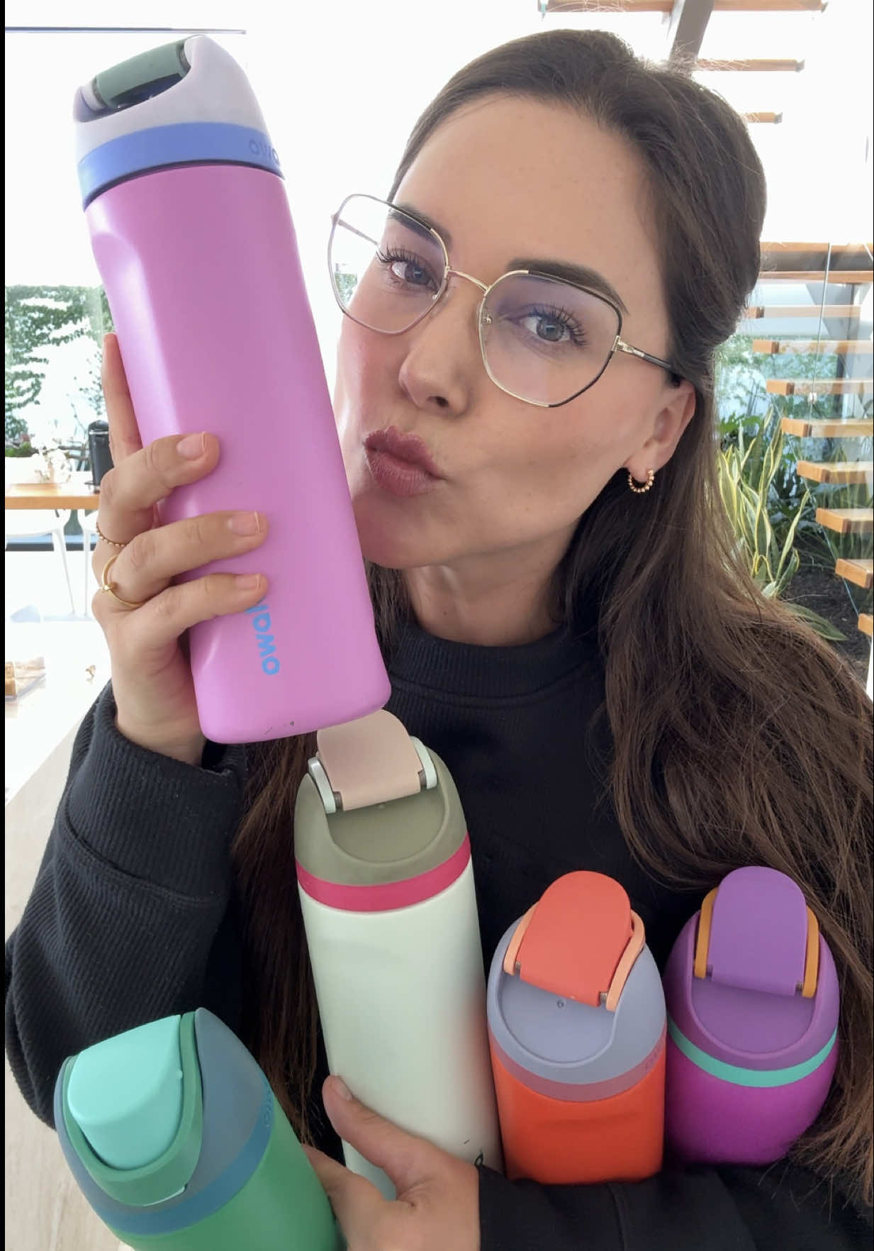 El mejor termo para el agua 💦 Es 100% a prueba de derrames, mantiene el agua fría hasta por 24 horas y lo abres ¡con una sola mano! #TermoOwala #TikTokFinds #OwalaThermo #MamáOrganizada #Hidratación #AmazonMustHaves #TikTokShopES #TermosBonitos #OwalaReview #ParaElCalor #OwalaWaterBottle #TikTokMadeMeBuyIt #HydrationGoals #MomMustHaves #StayHydrated #AmazonFavorites #TikTokFinds #SpillProofBottle #OwalaObsessed #SummerEssentials #OneHandOpen #WaterBottleGoals #TikTokShopFinds