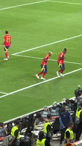 Lamine Yamal and Nico Williams🕺🏽#lamineyamal #nicowilliams #fyp 