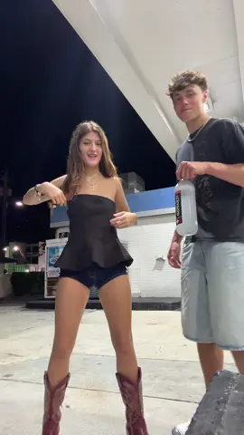 hype man hehe 