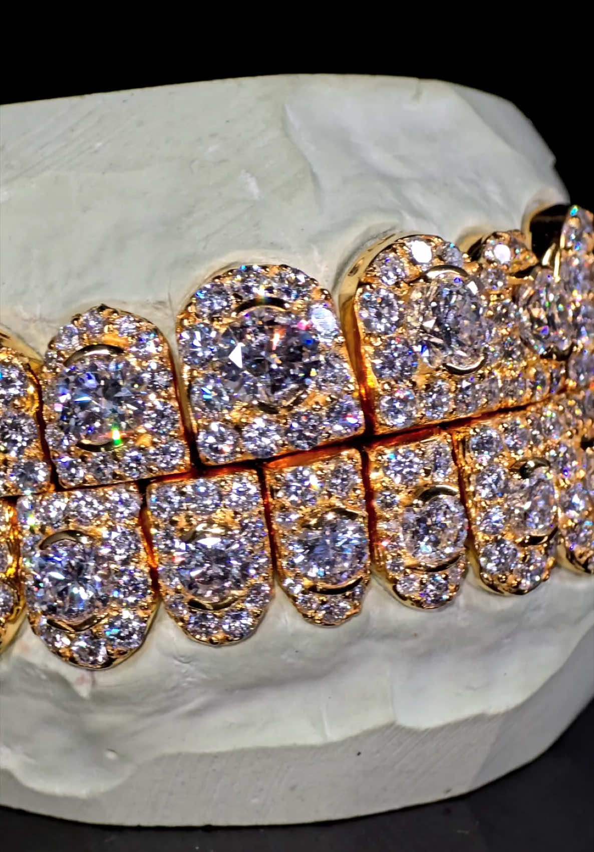 What did i tell y’all … 😈  #JohnnyDang #CustomGrillz #streetjeweler #fyp 