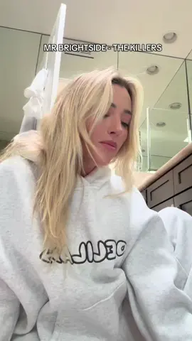 A highly requested cover for you guys 🤍 #mrbrightside #thekillers #fyp #songcover #singer 