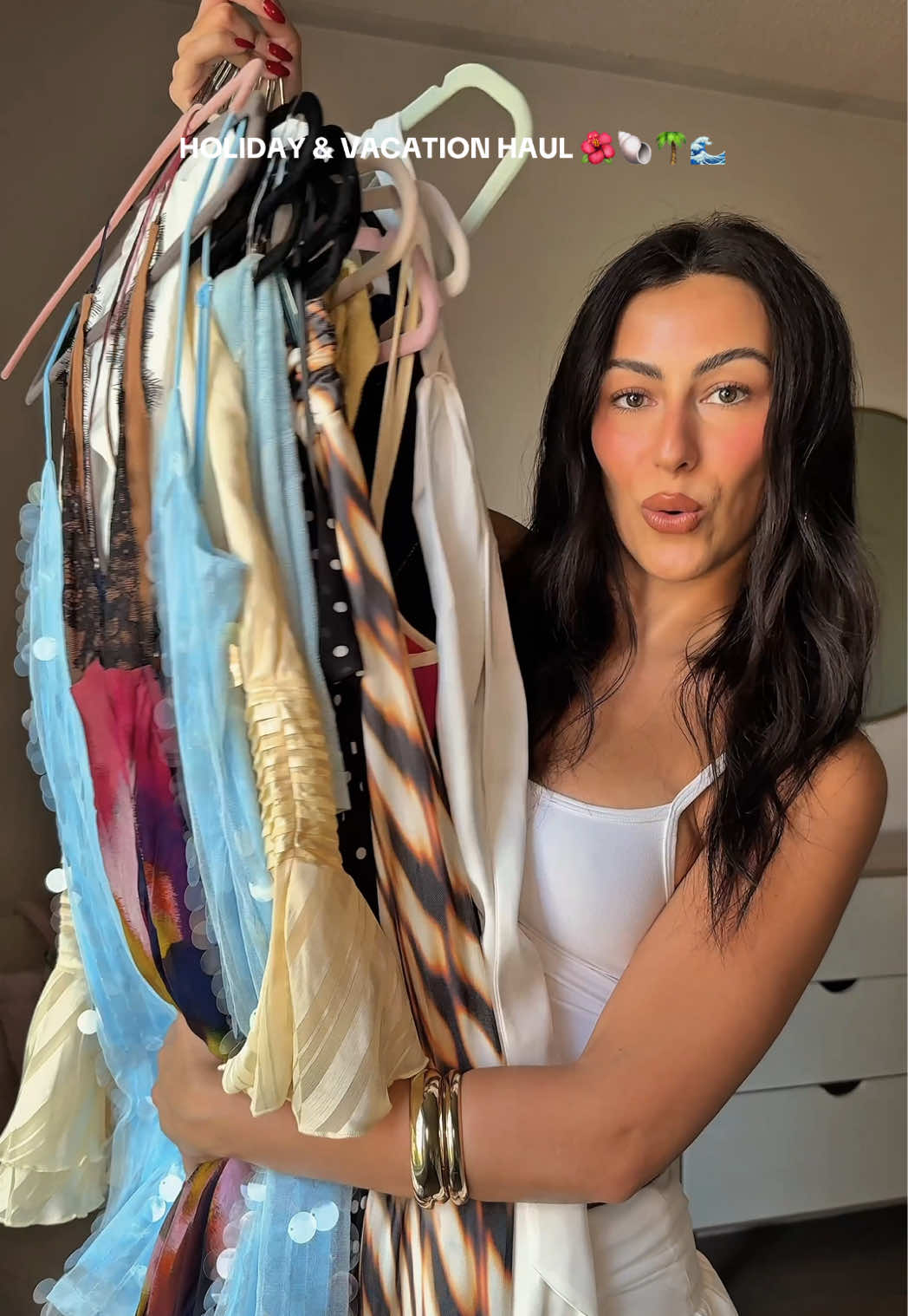 let’s go 🛩️ #vacationoutfits #eurosummeroutfits #summerootd #haultok #vacationhaul #holidayoutfits #packwithme @Runaway The Label @PEPPERMAYO @SNDYS @Meshki 