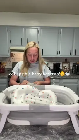 definitely a mommy essential! 👶🫧 #babyessentials #babybath #babybathtub #newbornbath #newbornbaby 