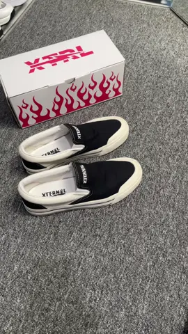 Sepatu slip on pria keren dari brand XternalStepSure  #sepatu #sepatupria #lokalbrand 