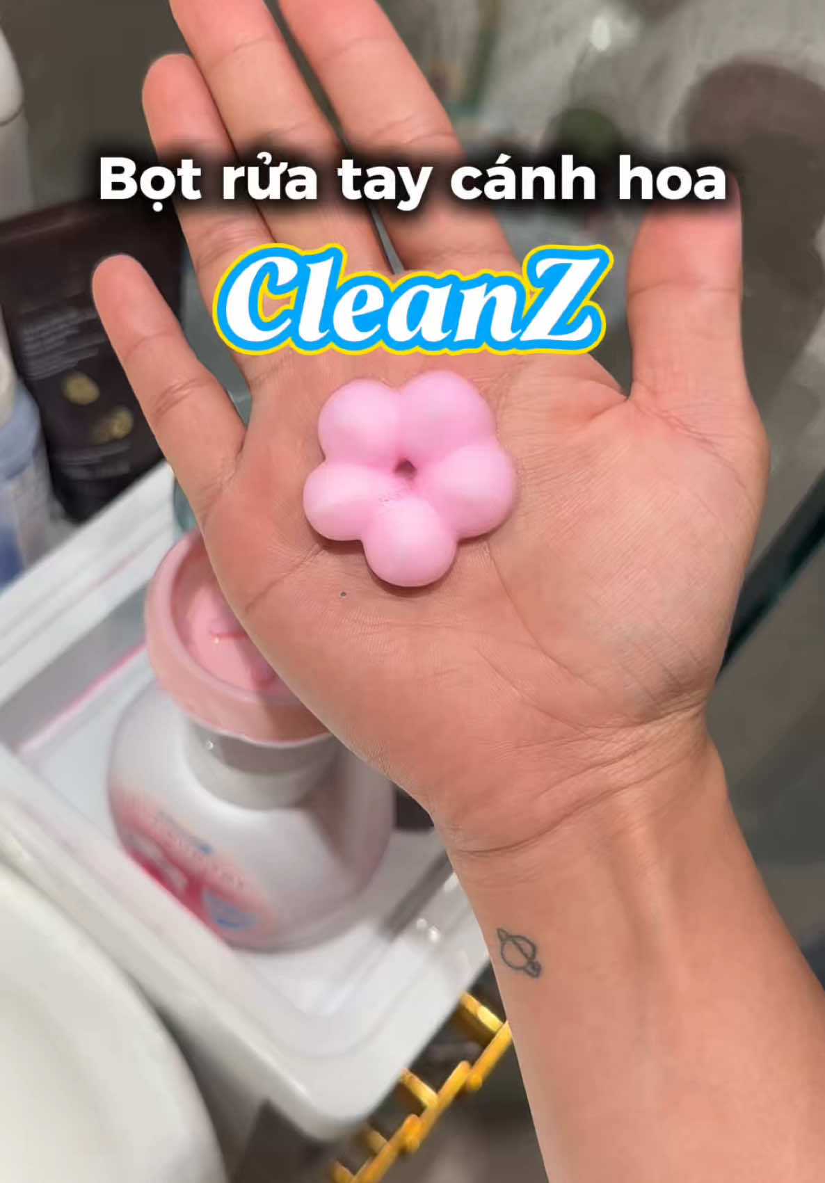 Bọt rửa tay cánh hoa #cleanz mua 2 giá 80K cho tổng 600ml, tiện lợi & tiết kiệm #chuyennhabohi #botruatay #botruatayhinhhoa 