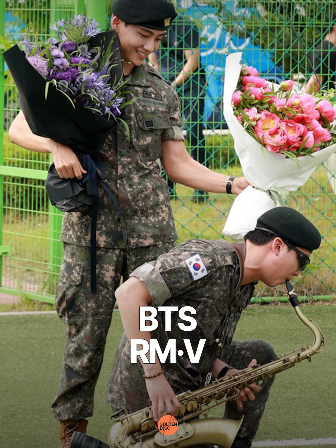 [GOLDIcam] 방탄소년단 RM, 뷔가 오늘(6월 10일) 강원도 춘천시 신북읍 체육공원 축구장에서 군 복무를 마친 뒤 전역식을 가졌습니다. BTS RM and V held their discharge ceremony today (June 10) at the Sports Park Soccer Field in Sinbuk-eup, Chuncheon, Gangwon Province, after completing their military service. 방탄소년단 | BTS | RM | V | 알엠 | 뷔 | MILITARY DISCHARGE | 2025.06.10 🎥  골든디스크 김현우 기자 #방탄소년단 #BTS #RM #알엠 #뷔 #V #전역 @bts.bighitofficial @rkive @thv #GOLDENDISC #GOLDIcam