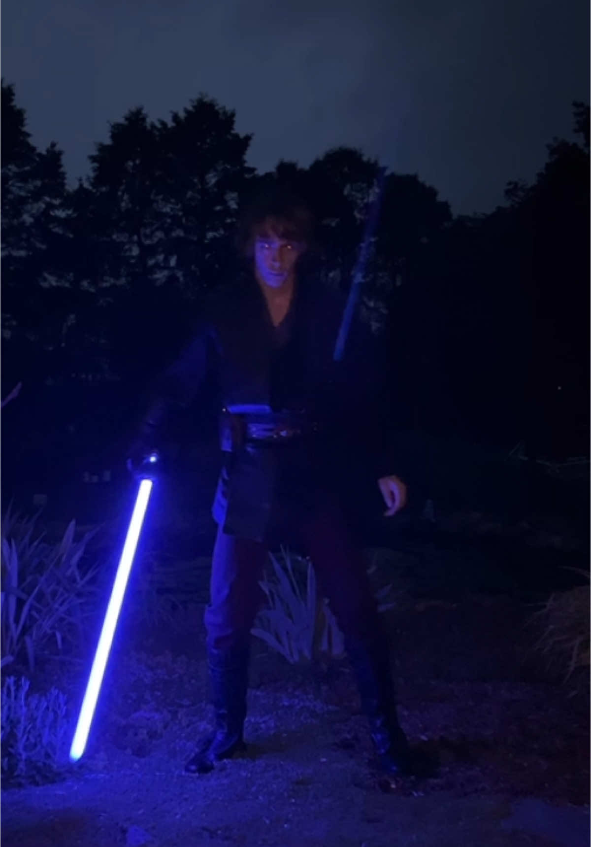 Thanks for the inspo @24KFrog (Frog)  #anakinskywalker #darthvader #lightsaber #starwars 