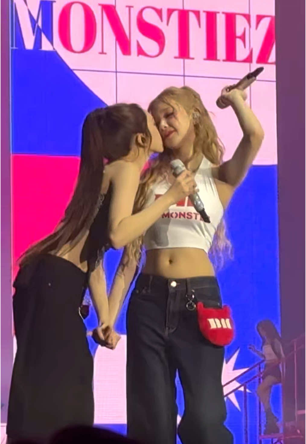 Chiquita and Pharita 😍🫰🏻❤️ #babymonsteryg #babymonster #kpop #kpopfyp #baemon #baemon_yg #fyp #fyf #chiquita #pharita #foryoupage #viral 