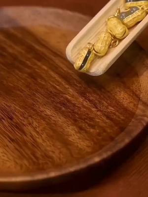 Vòng tay hình hạt lạc! Giảm 50% chỉ hôm nay