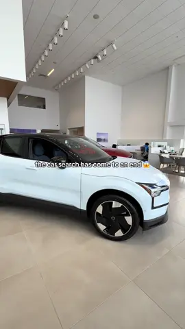 Replying to @LAKEN BROWNING drum roll plz 🥁🥁🥁🥁🥁 #compactsuv #compactsuvs #carshopping #carsearch #mazdacx5 #mercedesbenz #mercedesgla250 #volvoxc40 #volvoxc60 #mazdacx3 #audiq3 #toyotacorollacross 