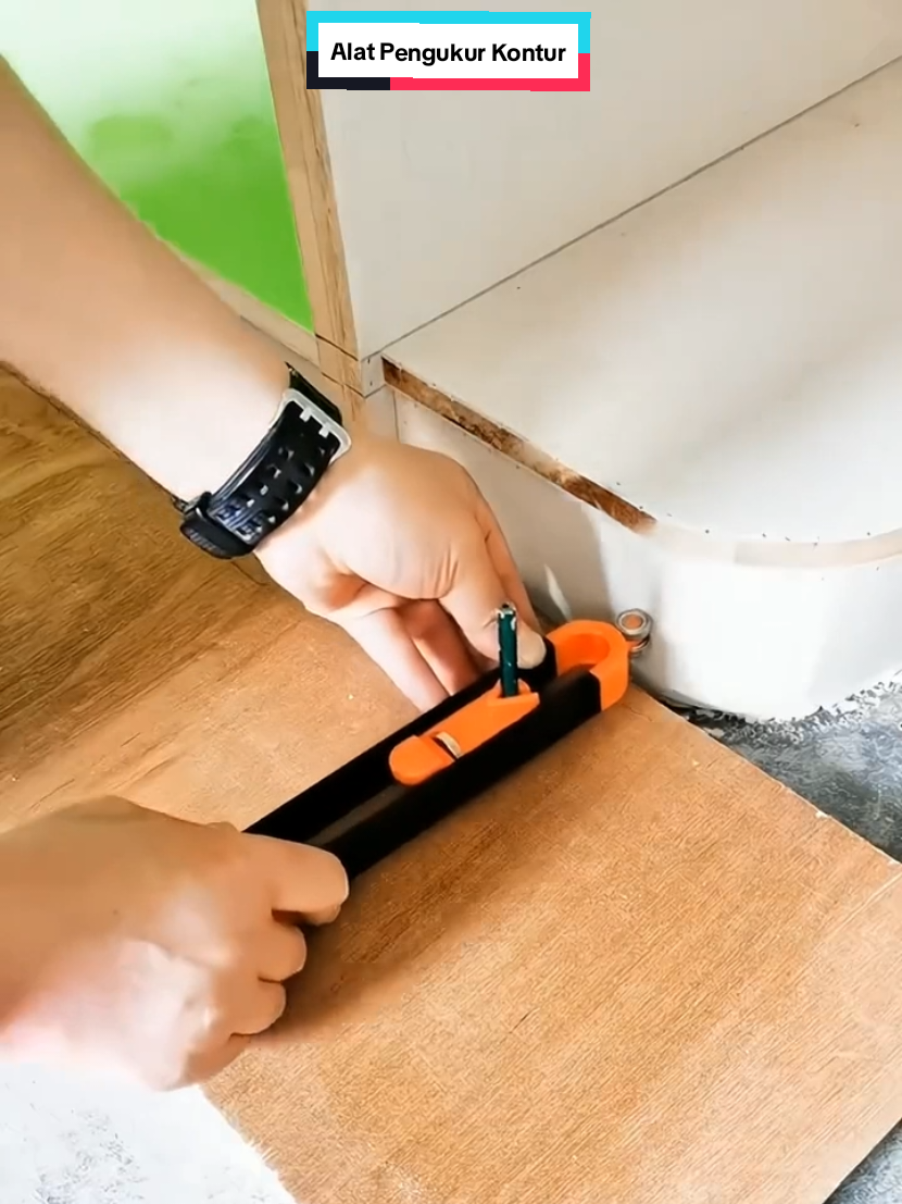 bapak butuh alat buat ngukur permukaan yang tidak rata? pakai alat ini! #EnergiKuatTiapLangkah #alatukurlantai #gauge #kontur #alatpengukurkontur #pengukurkontur #konturtanah #keramik #pemotongkeramik 