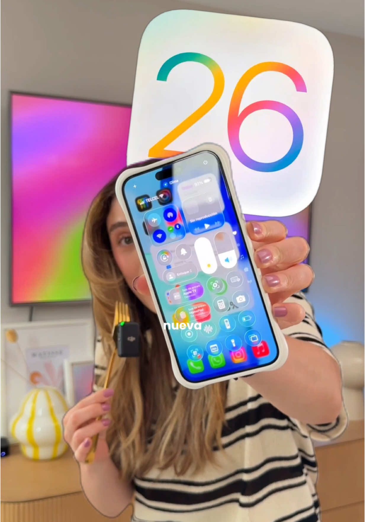 Aquí llegó mi resumen del keynote de hoy de Apple (WWDC25) 💻🎀 Uno de mis eventos favoritos del año porque me da vida todas las actualizaciones que recibirán nuestros dispositivos gratis 🤌🏼😮‍💨🧠💫 (de verdad me encanta esto). iOS, iPadOS, macOS, WatchOS… se vienen cosas 🔥📱💅🏼 Y sí… ya descargué la beta para desarrolladores 🙈 Y aunque la nueva función de fotos 3D no sea lo más útil del mundo, me tiene FELIZ porque es demasiado divertida 🫶🏼📸✨  #ios26 #wwdc25 #wwdc 