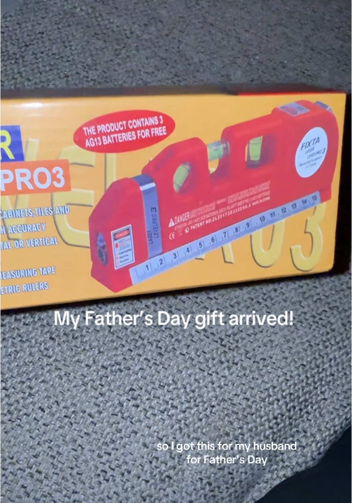 I think this laser level will be perfect for Father’s Day! I love how compact it is too!!  #ad #tiktokshopcreatorpicks #laserlevel #tiktokshopunboxing #tiktokshopfathersdaysale #fathersdaygiftideas #toolsofthetrade #level #giftsforhim #giftsfordad #handydad #handyman #handymanmusthave 