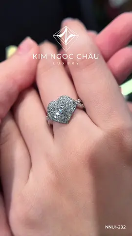 Hình trái tim – biểu tượng của tình yêu bất tận 💍 💎 #KIMNGOCCHAULUXUY #Diamond #nhannukimcuong #xuhuong #fyp 