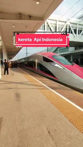 Kereta api Indonesia #keretaapiindonesia #keretaapi #railfansindonesia #fyp #fypage 