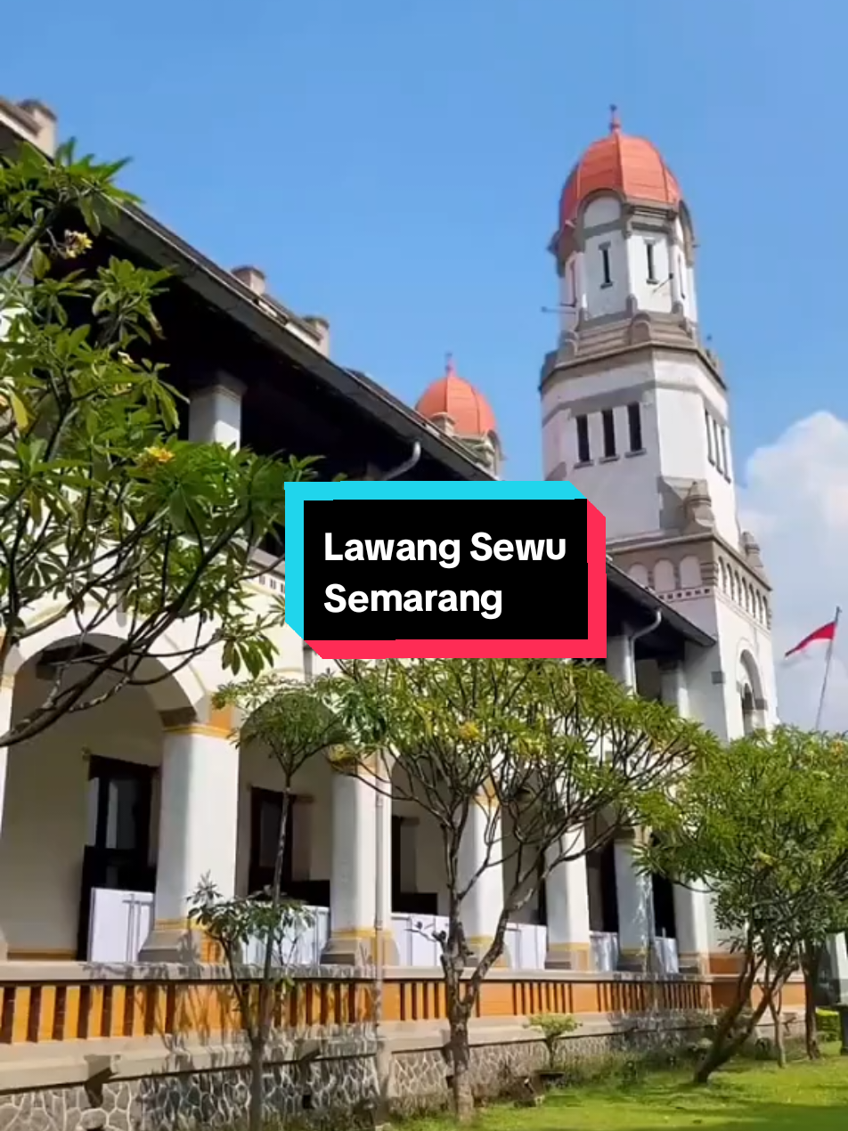 Menikmati keindahan dan nuansa sejarah di Lawang Sewu, Semarang 🏛️✨ Tempat yang penuh cerita dan arsitektur megah yang memukau! Wajib banget masuk bucket list kamu kalau liburan ke Jawa Tengah! 📍 #LawangSewu #SemarangHeritage  #LawangSewu #Semarang #ExploreSemarang #WisataJawaTengah #WisataSejarah #IndonesiaTravel #TravelVlog #LiburanHits #DestinasiWisata #FYP #FYPIndonesia #RekomendasiLiburan #JalanJalanTerus #HiddenGemIndonesia #HistoricalPlace #xyzbcafypシ  #VisitSemarang #WisataHits #WeekendGetaway #TripSemarang #EksplorIndonesia #ViralTikTok 