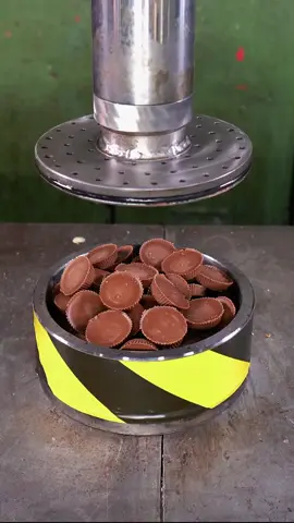 Satisfying and relaxing, see these and others on @HPC Official !!                                                                           #asmrsounds #asmrvideo #asmrfood #asmrtiktoks #satisfying #satisfyingvideo #amazing 
