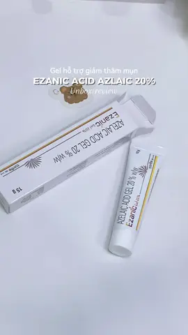 Vì da mặt tui mụn khá nhiều nên tui cũng thử vài em rùi và tui thấy em này là giảm thâm vs gom còi nhanh hơn mấy em khác á, tầm 2-3 ngày là gom còi rùi, thâm tầm 4-5 ngày á. Tui thấy dùng ổn nên rcm cho mấy mom nèe #ezanicgel #ezanicazaleicacid #ezanicgel20 #trimuntritham #giảmthâmmụn #skincare #viral #review #unbox 