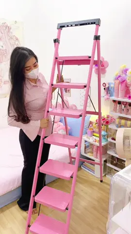 Aaa lucu bgt tangga nya warna pink, ini jadi barang wajib punya, kalo udh nikah karna perlu bgt tangga tuh💖😍#tanggapink #tangga #fyp #foryou #fypage #xyzbca 