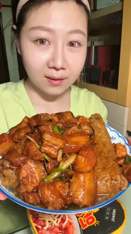 #douyin #mukbangvideo #asmr #mukbang #asmrfood  #thanhantrungquoc #mukbangthitmo #viral #mukbangchinafood  #porkbelly #sausage #lapxuong #xuhuong #viral 