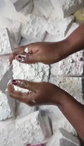 Crispy and crunchy. Credit: unplainjaneasmr #fyp #asmr #oddlysatisfying #gymchalk #chalkcrushing #plain #white #crispy #crunchy 