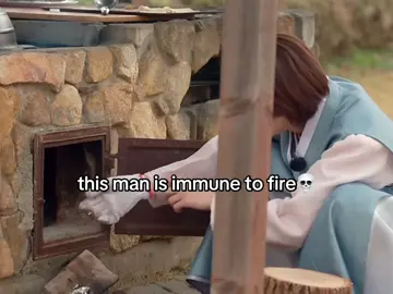 #LEEHAN — sticking your hand inside the furnace is insane #보이넥스트도어 #boynextdoor #fyp 