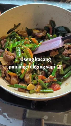 RESEP Oseng daging sapi + kacang panjang: b.putih b.merah cabe rawit cabe hijau jahe daun jeruk kecap garam micin daging sapi kacang panjang tomat #resepoaengdaging #oseng #osengmercon #osengosenhdagingsapi #resepmasakandaging #resep #resepsimple #resepmasakan #menu #menuviral #menurumahan #menusimple #menusederhana #resepsimple #menumakanharian 
