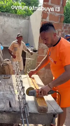 El flaco y los gemelos del humor oficial's Media Él ayudante nuevo#viral #risas 