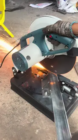 Cử cắt 45 độ chuẩn xác 