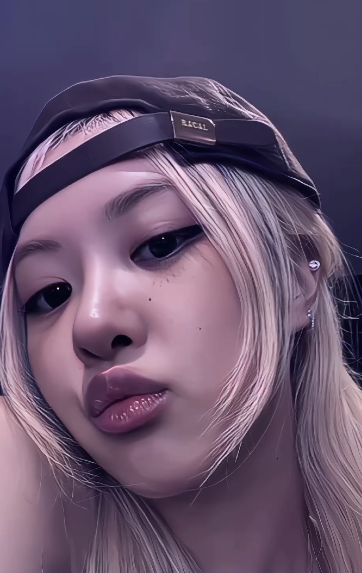 HIDUP BLONDE🤭🤭 #rose #roseblackpink #hidupblonde #fypppppppppppppp 